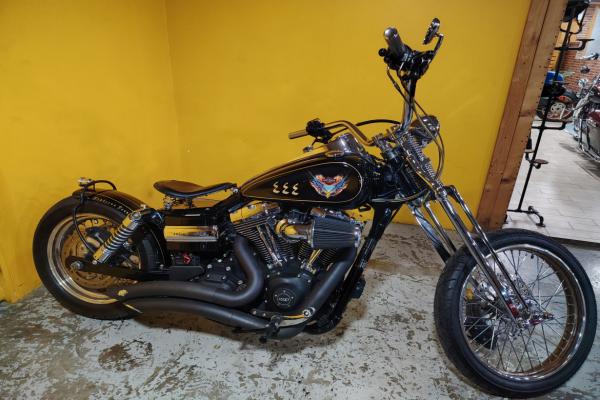 2013 HARLE-DAVIDSON DYNA GCC. 48,019 KMS CUSTOM REAR FENDER,CUSTOM H.BAR,SPRINGER SEAT,CONE AIR INTAKE,VANCE & HINCE EXHAUST