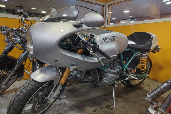 DUCATI PAUL SMART 1000LE 2005 MODEL COLLECTORS BIKE