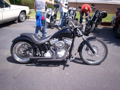 CUSTOM FENDER